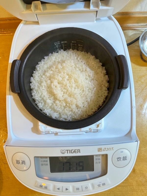 [開箱]虎牌壓力電子鍋JPV-H 成功煮出家裡的味道