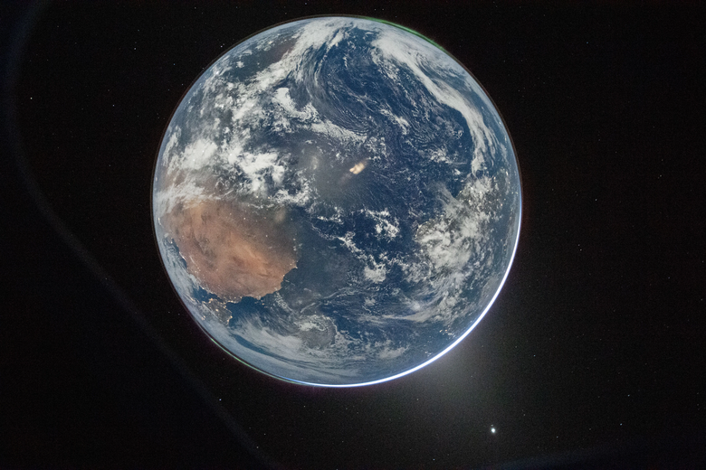 🛰️細看阿提米絲2號Hello, World(4/22世界地球日)🛰️