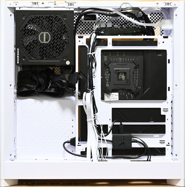 點我看大圖 MONTECH DESIGN HS02 PRO機殼開箱
