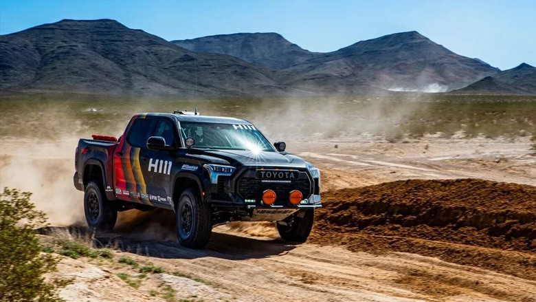 Toyota耐用神話再次驗證 里程超過10萬英里的Tundra Hybrid成功挑戰沙漠越野賽事!