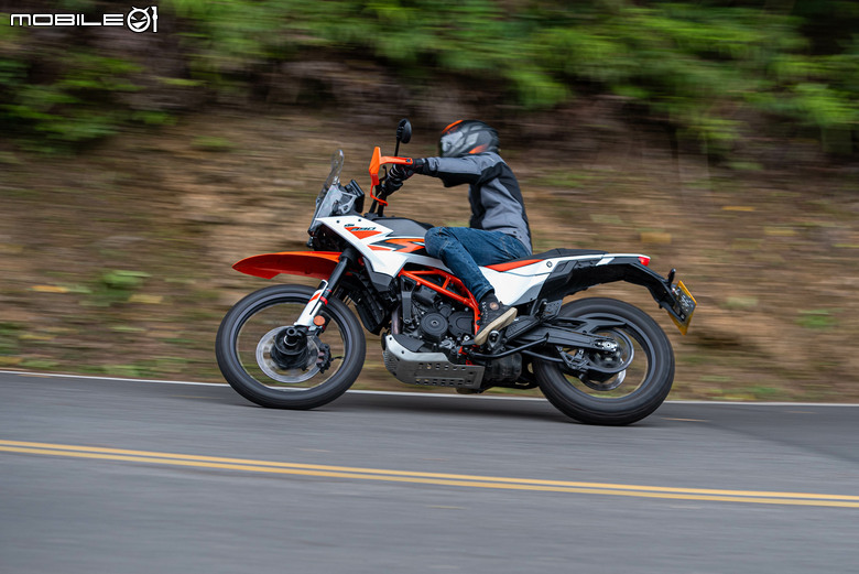 點我看大圖 KTM 390 Adventure R 試駕|橘火燎原,笑傲千山!