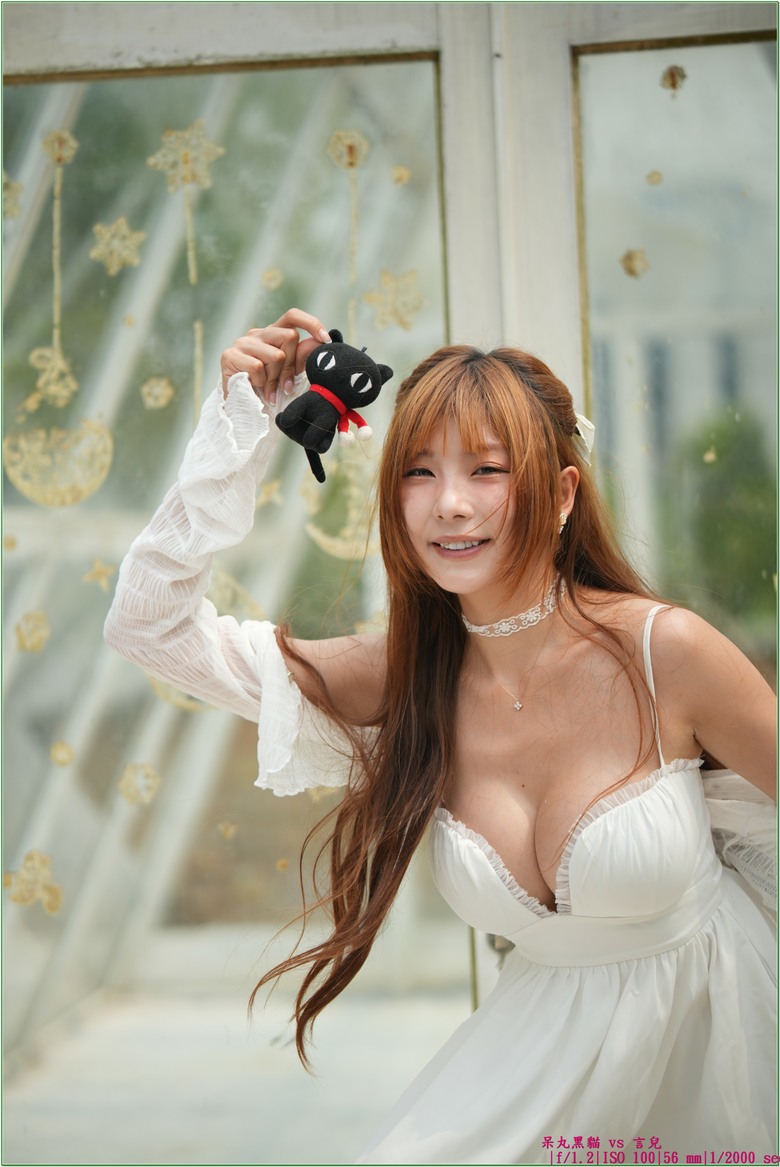 【 一言難盡 -- 言兒 】拍仙女棒快門壓光，閃燈壓得了日光但壓不住走光