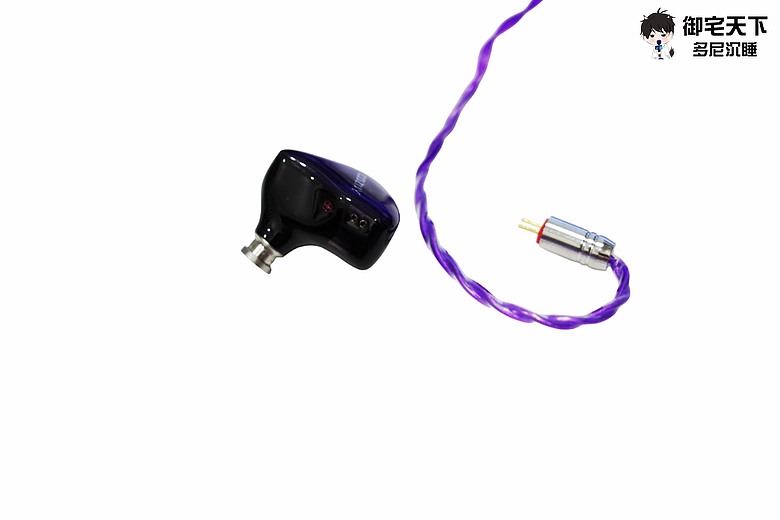 開箱｜COZOY D1 入耳式可換線耳機 - 用料超值，好推又可換線的平價動圈之作！