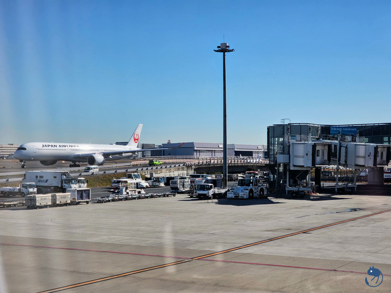 新加坡|日航 JL37 777-300ER 東京羽田HND-新加坡SIN 頭等艙 飛行紀錄（下集）