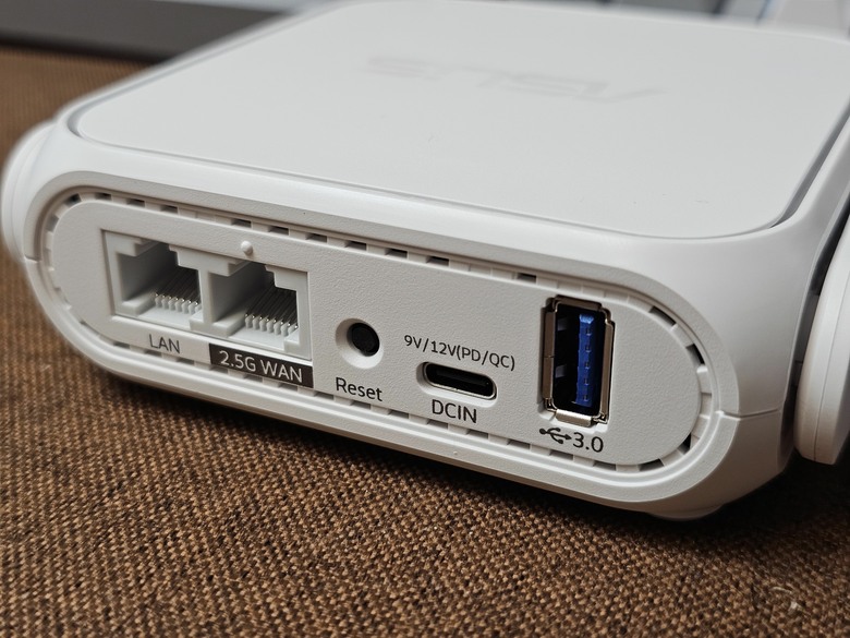 ASUS BE58 Go 隨身小型WiFi 7基地台開箱