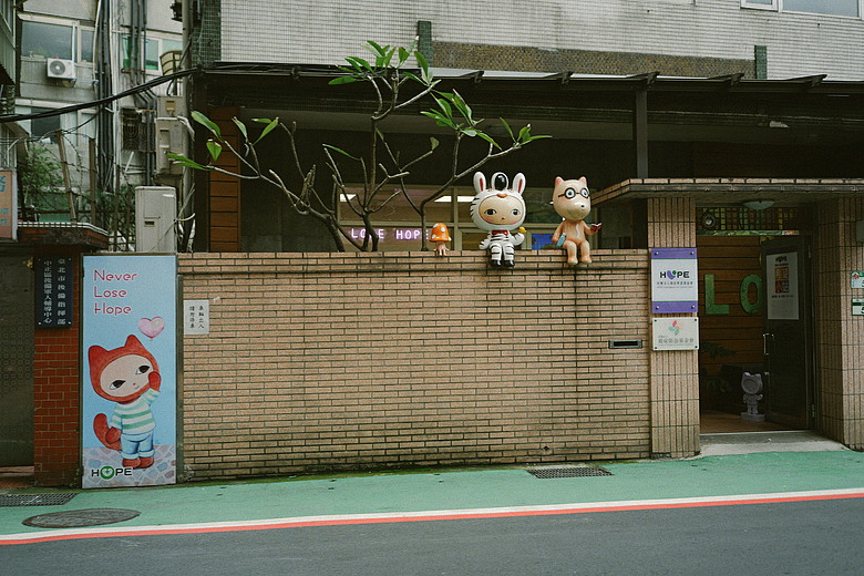 PANASONIC S9 | 深光 sg-image 35mm f2.2 | L mount 鏡頭 | 簡易開箱 | LUT隨拍圖多 | 暨S9手柄分享