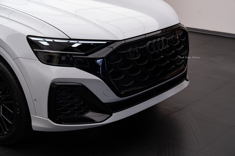 交車分享｜Audi Q8 55 TFSI quattro S line｜帶來幸福故事的小媒人，是毛孩