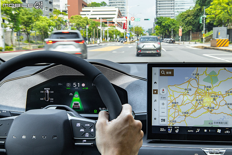 Lexus ES 500e 大改款試駕｜瑕不掩瑜的進化，用誠意再戰市場！