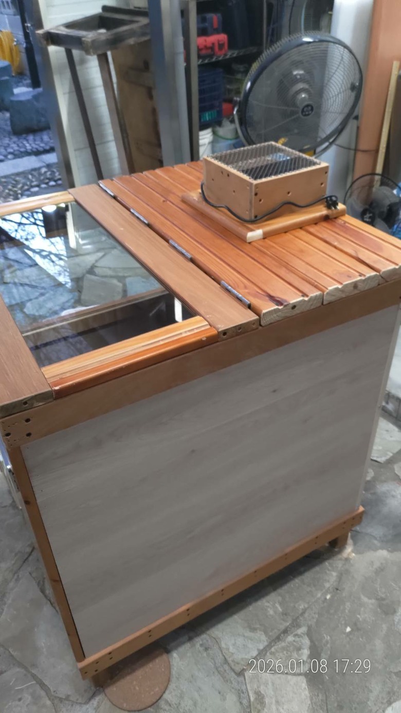 DIY 自家庭院狗屋