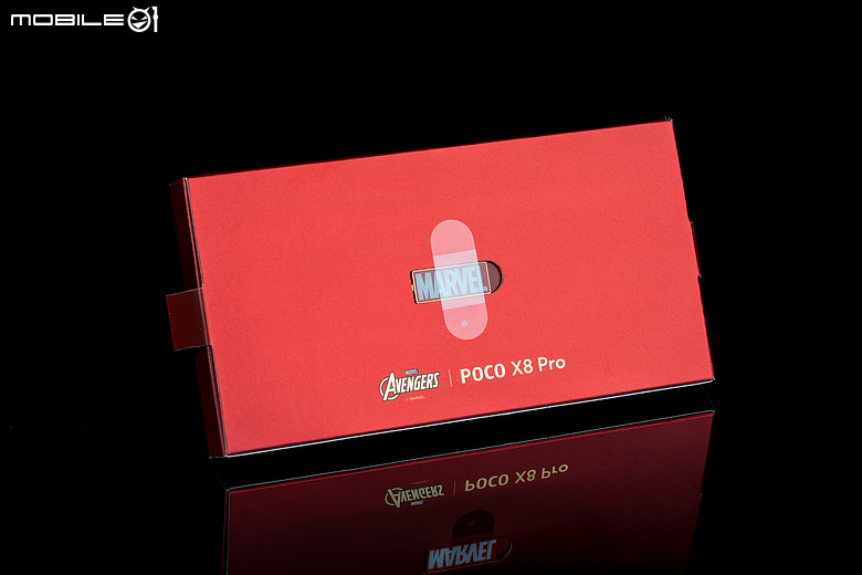 POCO X8 Pro 鋼鐵人限定版開箱圖賞|黑金裝甲上身,鋼鐵人聯名機強勢回歸!