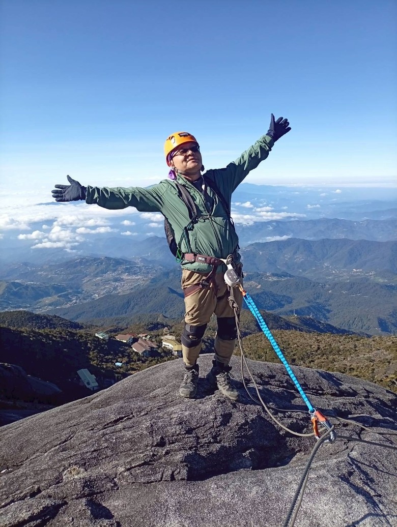 一神, 二玉, 三富士山~ 1,2,3準備出國去爬山 ! 3,2,1 自我挑戰好得意 !