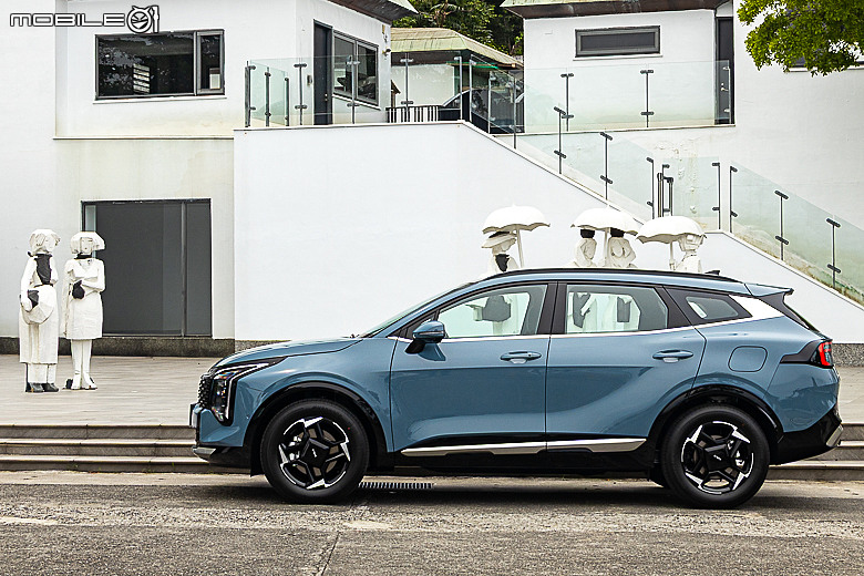 Kia 小改款 Sportage 1.6 Turbo-Hybrid 試駕報導｜渦輪油電初登場，動力油耗大躍進！