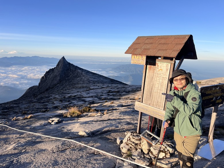 一神, 二玉, 三富士山~ 1,2,3準備出國去爬山 ! 3,2,1 自我挑戰好得意 !
