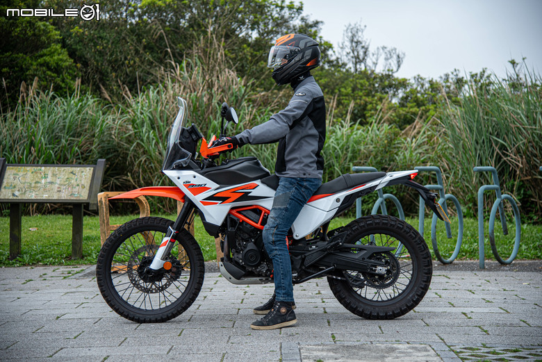 點我看大圖 KTM 390 Adventure R 試駕|橘火燎原,笑傲千山!