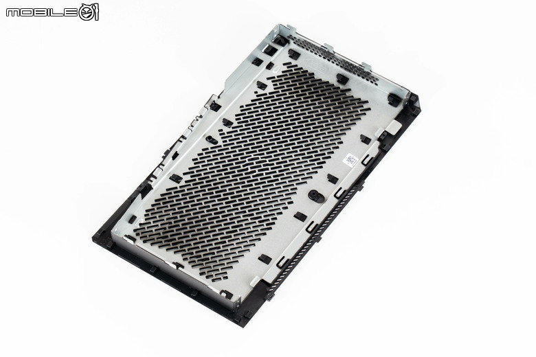 ROG GR70 小型電競桌機開箱實測 搭配最強 AMD 9955X3D 處理器的迷你巨人