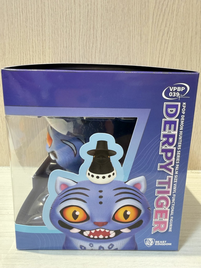 🐯 有點壞、有點可愛的存錢虎 ！KPOP Demon Hunters Derpy Tiger 開箱