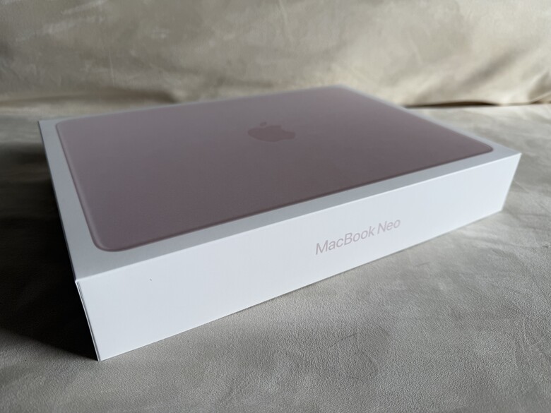 開箱 MacBook Neo 姻粉色 256GB 台灣公司貨 4/24