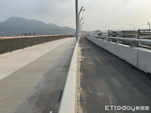 淡江大橋荒謬的橋面空間分配