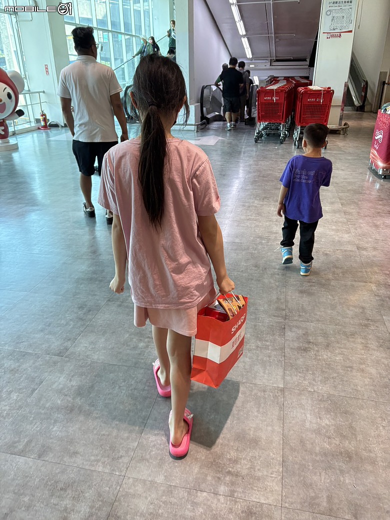 Nintendo Switch 2 家長視角來開箱｜買給女兒的主機