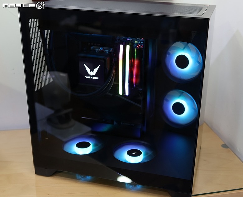 Fractal Design 首次進軍海景機殼 Pop 2 Vision