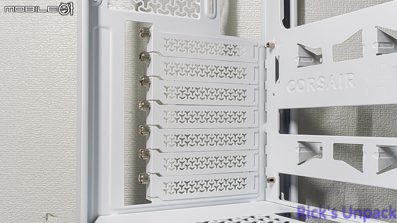 【開箱】緊湊卻擴充性十足 | CORSAIR 3200D RS ARGB WHITE