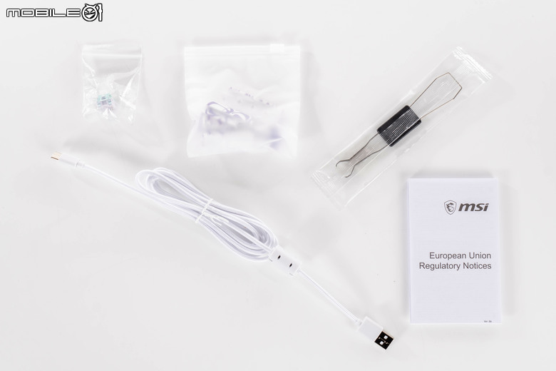 微星《葬送的芙莉蓮》限量聯名產品開箱圖賞 充滿與原作風格呼應的細節感設計