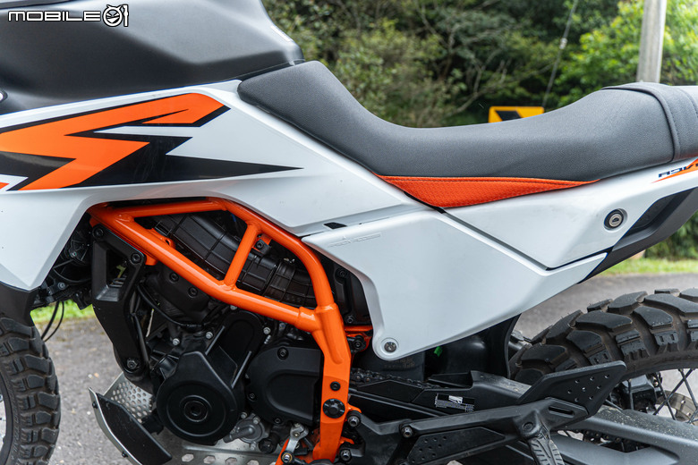 點我看大圖 KTM 390 Adventure R 試駕|橘火燎原,笑傲千山!