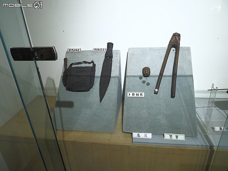 臺灣省政府大樓與中興新村牌樓、小興苑、臺灣省政資料館、中興會堂、臺灣歷史文化園區、虎山藝術館 — 南投中興新村文化景觀半日散策
