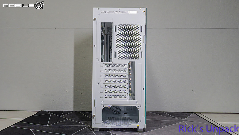 【開箱】緊湊卻擴充性十足 | CORSAIR 3200D RS ARGB WHITE