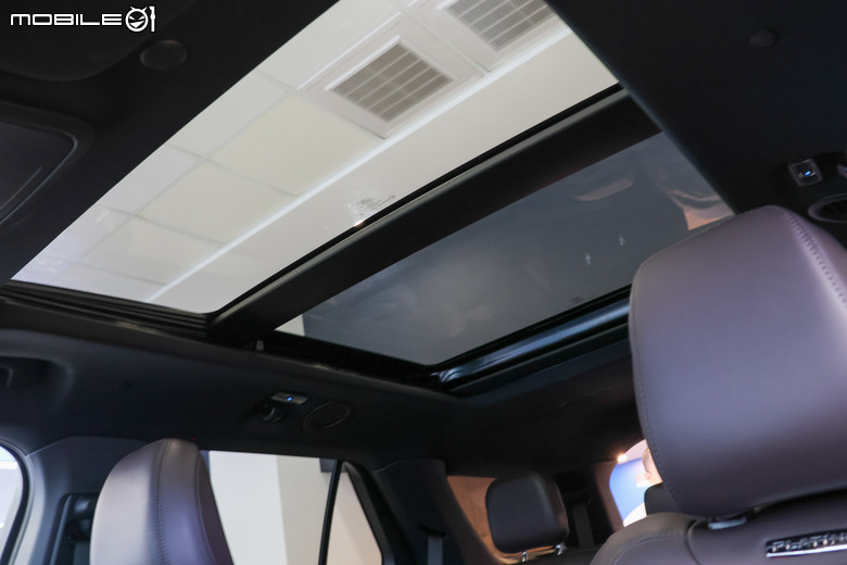 Ford Explorer 實車巡迴展示現場賞析｜美製經典七人座休旅挑戰國內大型SUV市場！