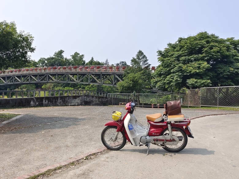 背著書包去越野－－武荖坑林道信大水泥大白山礦路