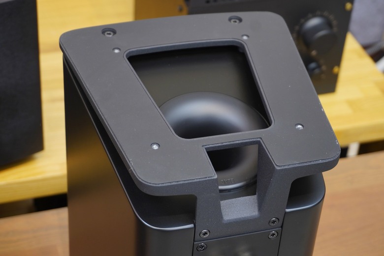 ELAC Carina BS 243.4 -- 晉身準Hi-End系統的平價喇叭