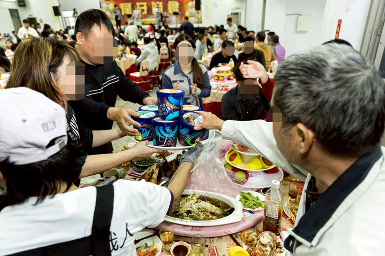 [心得] 終於整理完這桌南台灣道地辦桌！三代傳承總鋪師手藝，龍蝦、蟳肉米糕吃到超撐