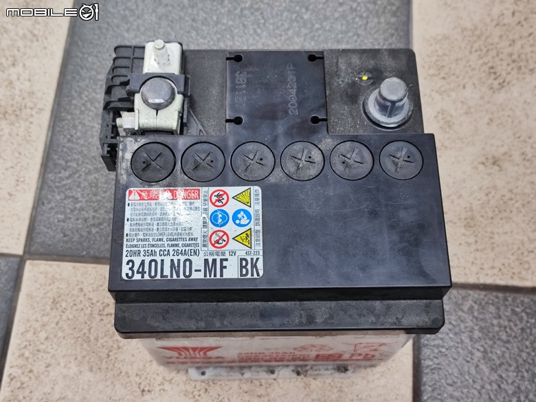 點我看大圖 Corolla Altis GR SPORT HV 電瓶更新 分享