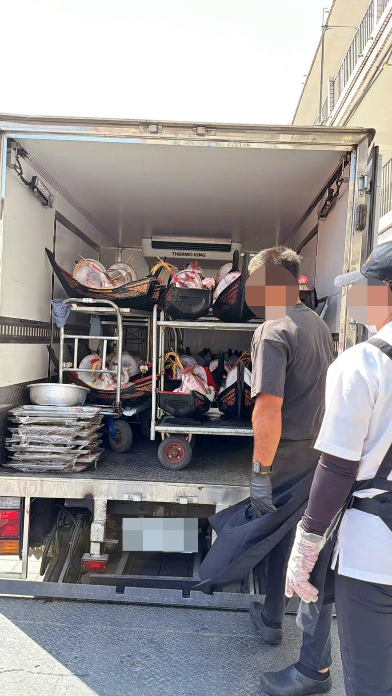 【高雄辦桌】洪廚喜宴不只澎湃還很美～生魚片冷藏車直送｜質感與鮮度滿分