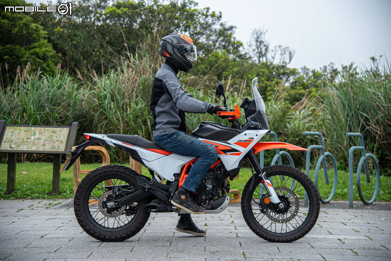 點我看大圖 KTM 390 Adventure R 試駕|橘火燎原,笑傲千山!