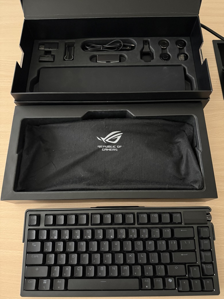【開箱】ROG Azoth Extreme滿分鍵盤
