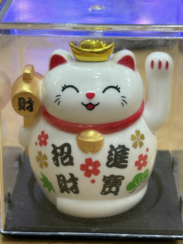 呼運貓-合金招財貓開箱｜台灣設計師品牌，從日本旅行收藏說起