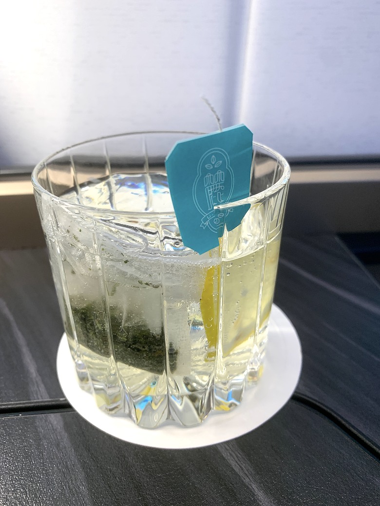 ＜日本＞2025日本獨旅~星宇航空商務艙及貴賓室初體驗、afternoon tea 午餐