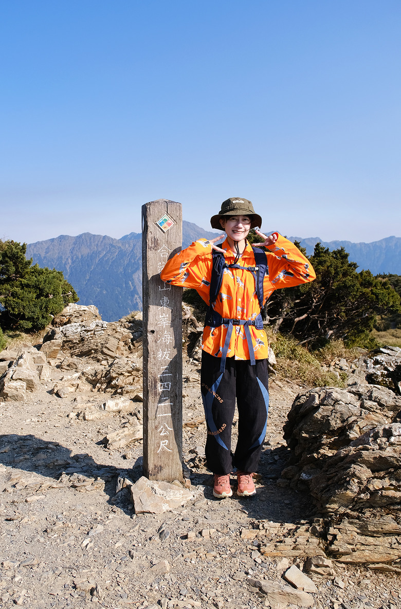 【合歡山東峰】絕美的登山步道與高山杜鵑花