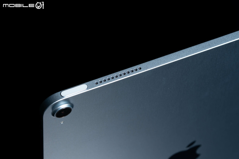 Apple iPad Air M4 13 吋開箱體驗 feat. Creator Studio 持續進化的隨身工作／娛樂平台