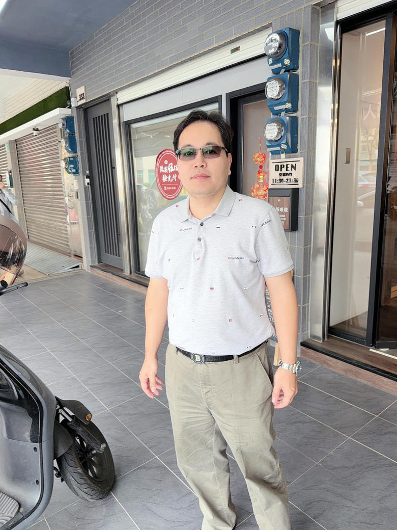 [開箱] 台南 CP 值神店！3000 元搞定老爸生日禮物，多焦+變色一副配到好