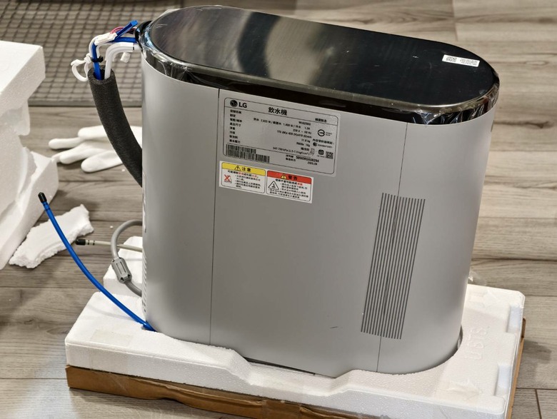 嚴謹四重過濾工序，LG PuriCare&trade; 淨水 Bar 廚下型冰溫熱飲水機，提供優異且安全的飲用品質