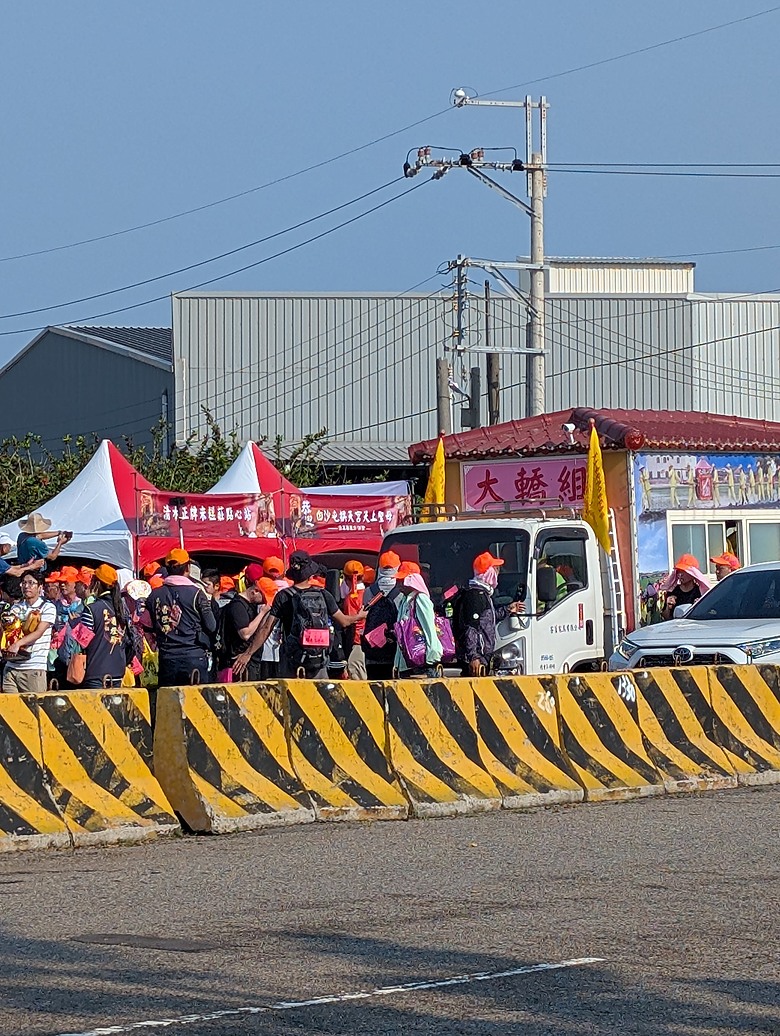 點我看大圖 2026 進香大白 白沙媽進香 地表最強的散步之旅 熱血熬夜12小時