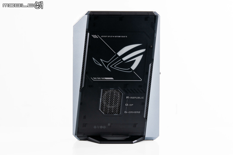 ROG GR70 小型電競桌機開箱實測 搭配最強 AMD 9955X3D 處理器的迷你巨人