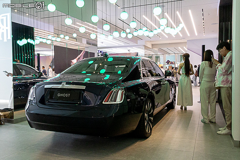 【採訪】Rolls-Royce 台北展示中心華麗再啟，打造充滿精品店氛圍感的沉浸式展示中心！