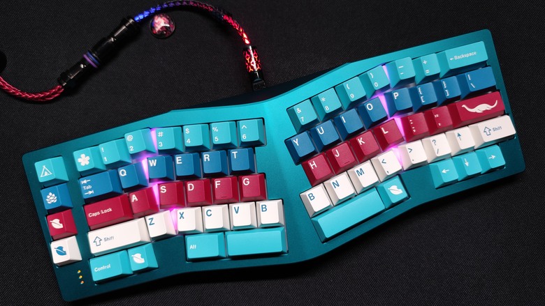 客製化鍵盤組裝套件 QwertyKeys Neo Ergo 開箱