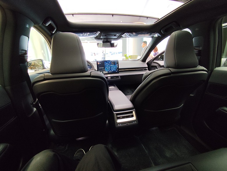 2026 LEXUS ES300H 新車展間直擊!!