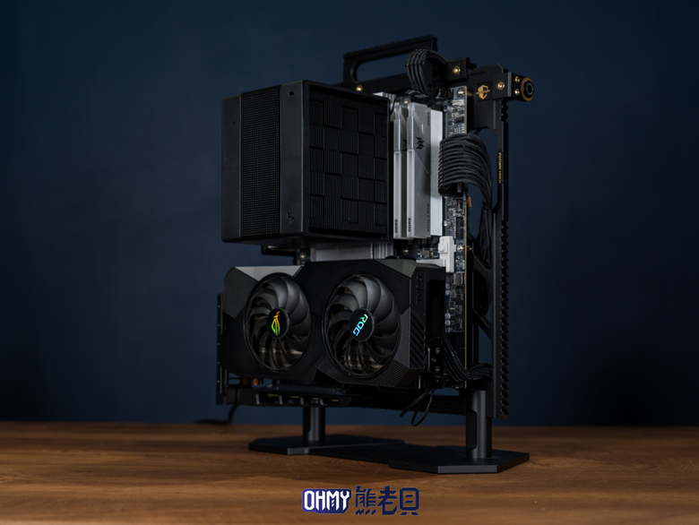 Arctic MX-7 新款耐久型高性能散熱膏 & P12 Pro Reverse A-RGB 反向扇葉風扇