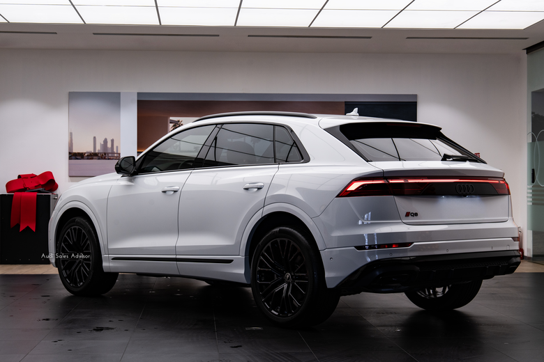 交車分享｜Audi Q8 55 TFSI quattro S line｜帶來幸福故事的小媒人，是毛孩